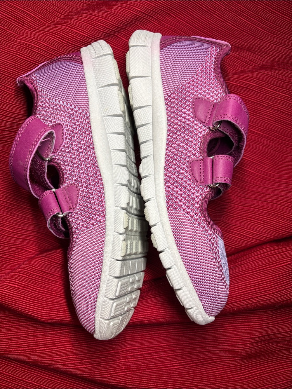 Comfortview sneakers, women’s size 10M, burgundy in color, very good condition. - Picture 7 of 8